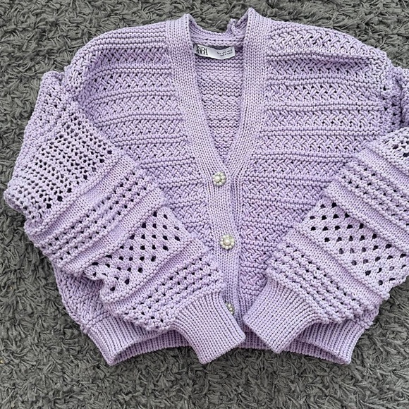Beautiful pruple Zara sweater cardigan with button downs - Picture 2 of 2